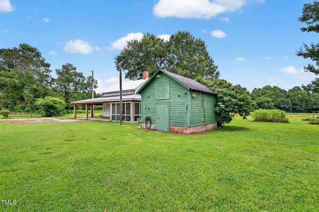 720 Titan Roberts Road, Lillington, NC 27546