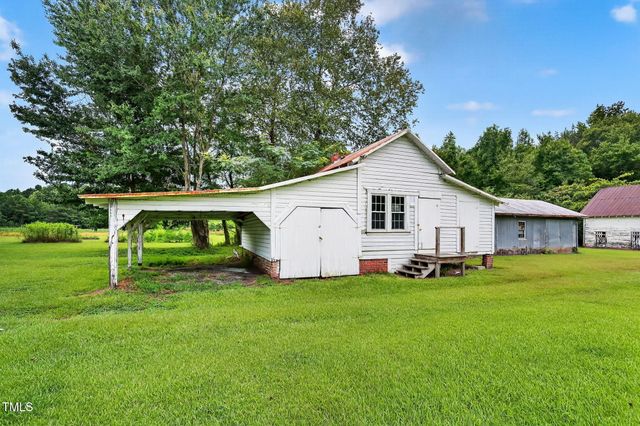 720 Titan Roberts Road, Lillington, NC 27546