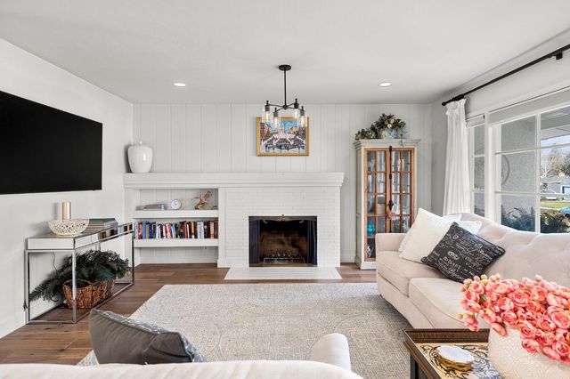 1507 Los Molinos Way, Sacramento, CA 95864