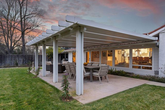 1507 Los Molinos Way, Sacramento, CA 95864