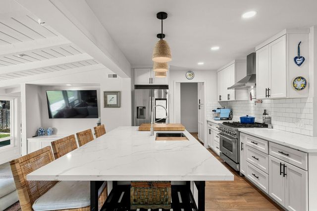 1507 Los Molinos Way, Sacramento, CA 95864