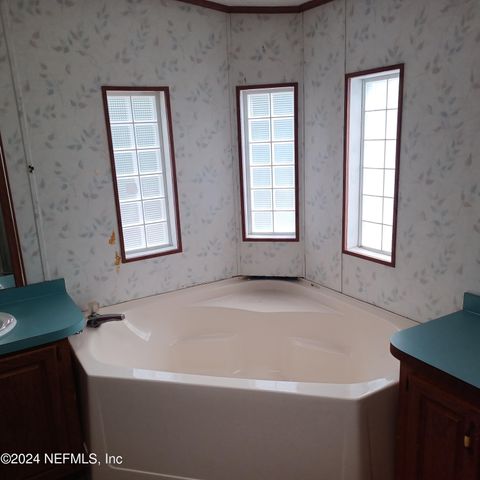 463 LOGAN Avenue B, Orange Park, FL 32065