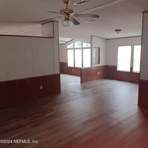 463 LOGAN Avenue B, Orange Park, FL 32065