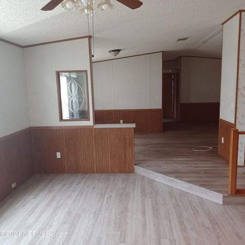 463 LOGAN Avenue B, Orange Park, FL 32065