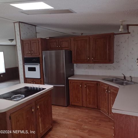 463 LOGAN Avenue B, Orange Park, FL 32065