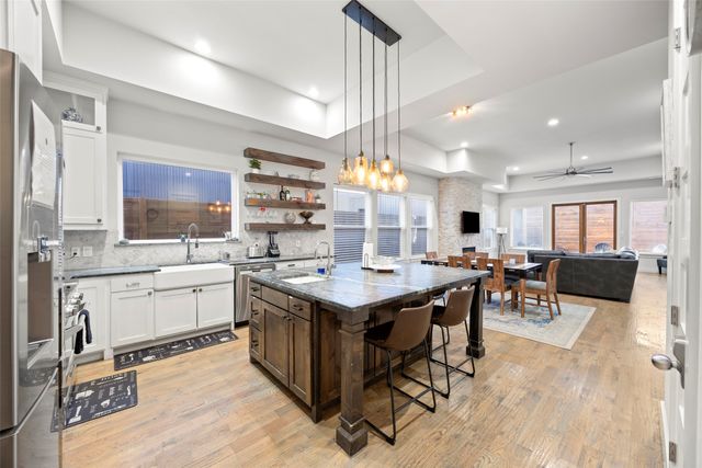 2009 N Prairie Avenue 2009, Dallas, TX 75204