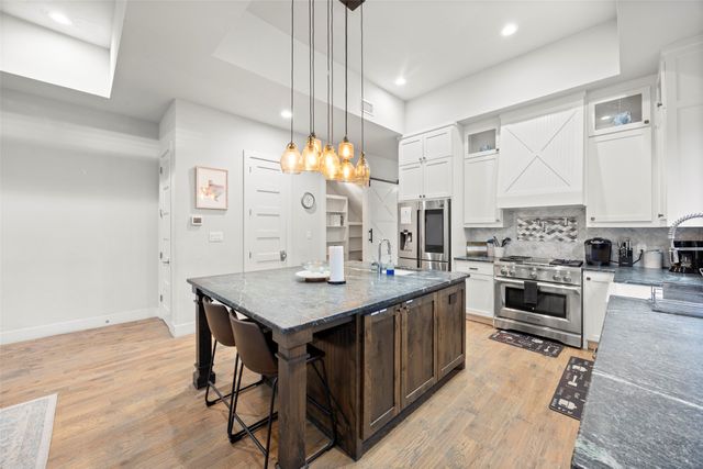 2009 N Prairie Avenue 2009, Dallas, TX 75204