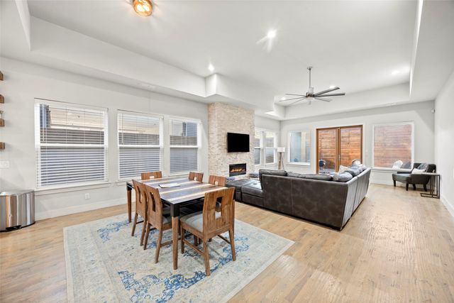 2009 N Prairie Avenue 2009, Dallas, TX 75204