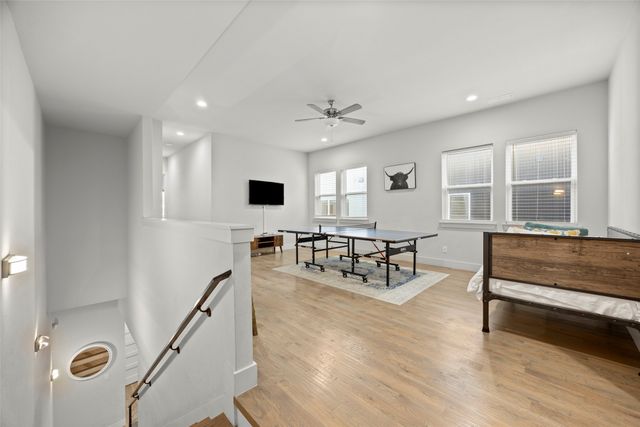 2009 N Prairie Avenue 2009, Dallas, TX 75204