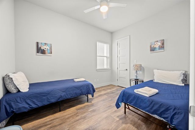 2009 N Prairie Avenue 2009, Dallas, TX 75204