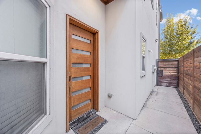 2009 N Prairie Avenue 2009, Dallas, TX 75204