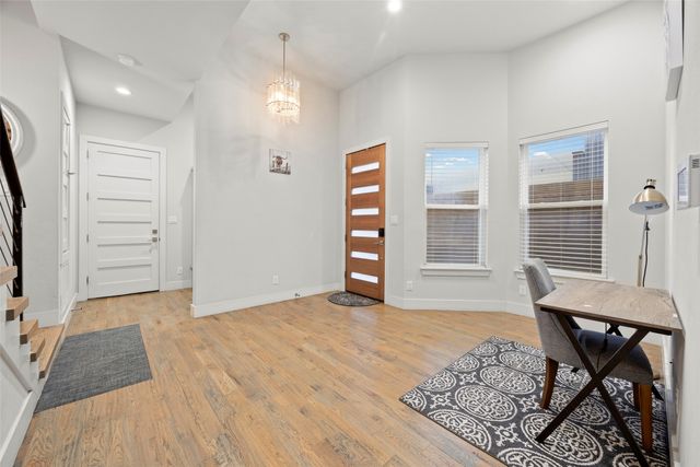 2009 N Prairie Avenue 2009, Dallas, TX 75204