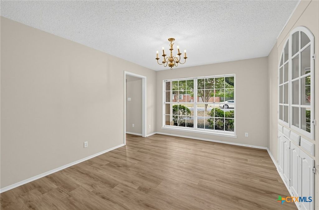 Image 8 of property listing at 606 Ash Street, Copperas Cove, TX 76522