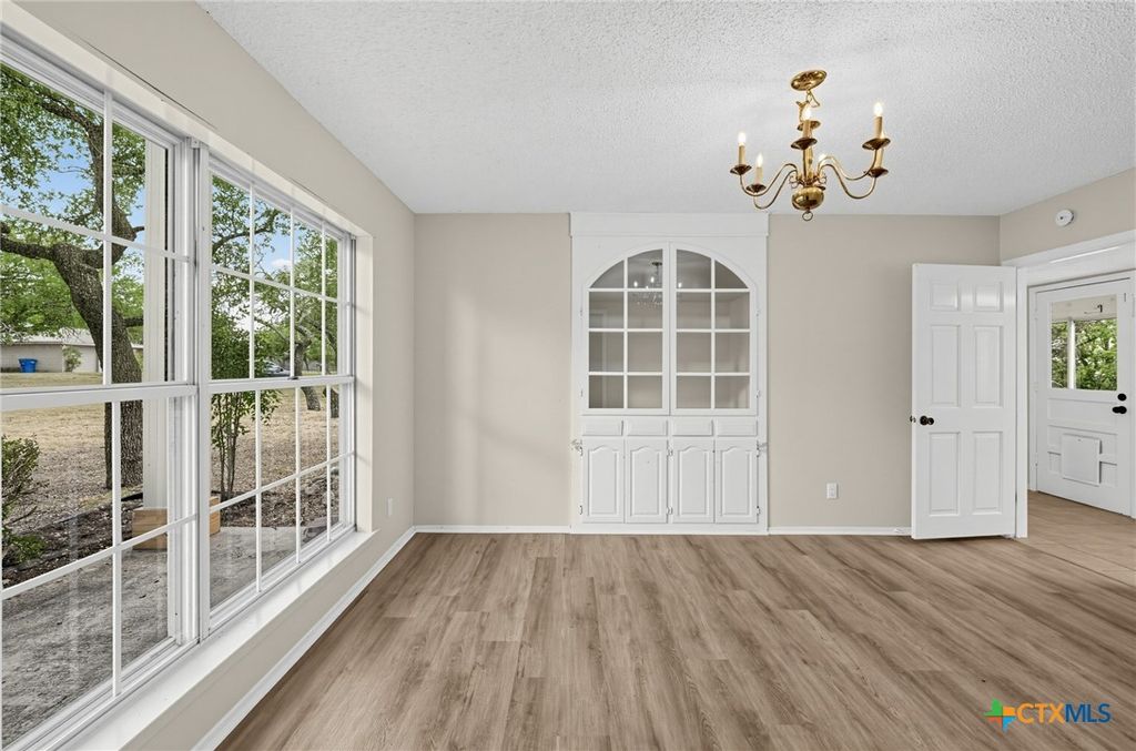 Image 9 of property listing at 606 Ash Street, Copperas Cove, TX 76522