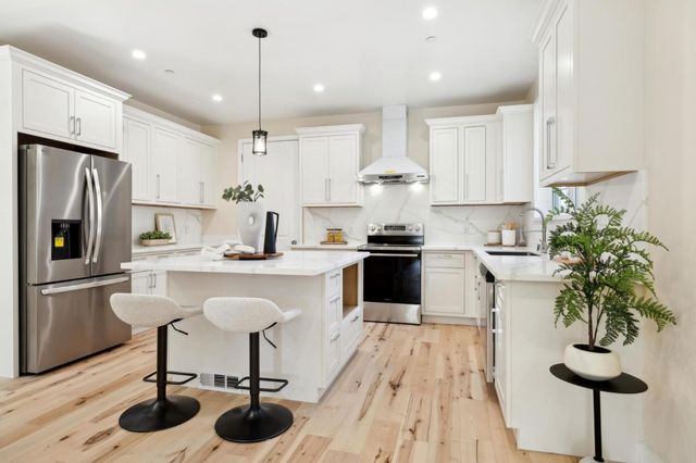 121 S Fremont Street, San Mateo, CA 94401