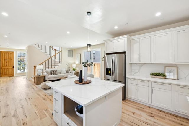 121 S Fremont Street, San Mateo, CA 94401