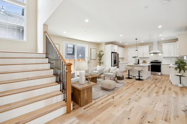 121 S Fremont Street, San Mateo, CA 94401