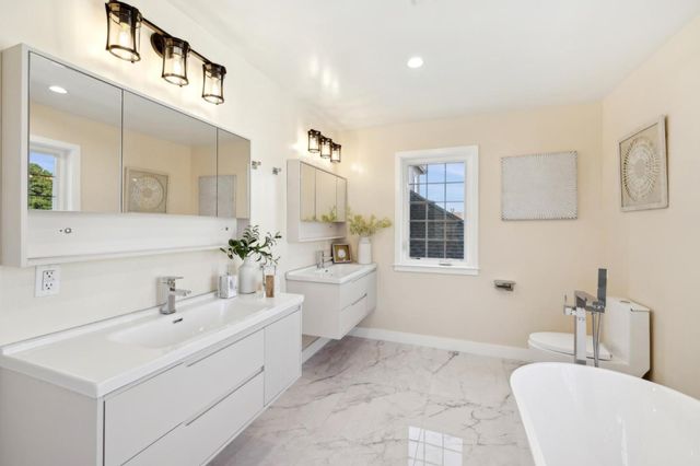 121 S Fremont Street, San Mateo, CA 94401