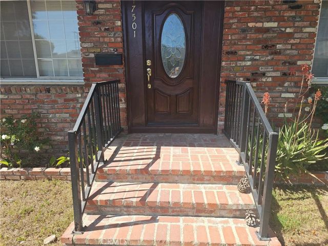17501 Bullock, Encino, CA 91316