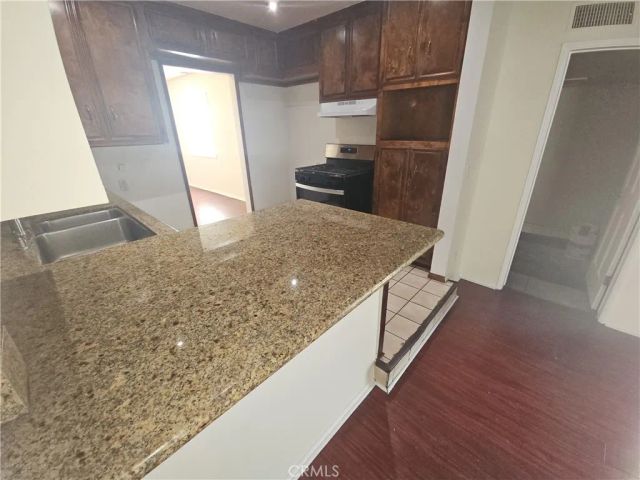 17501 Bullock, Encino, CA 91316