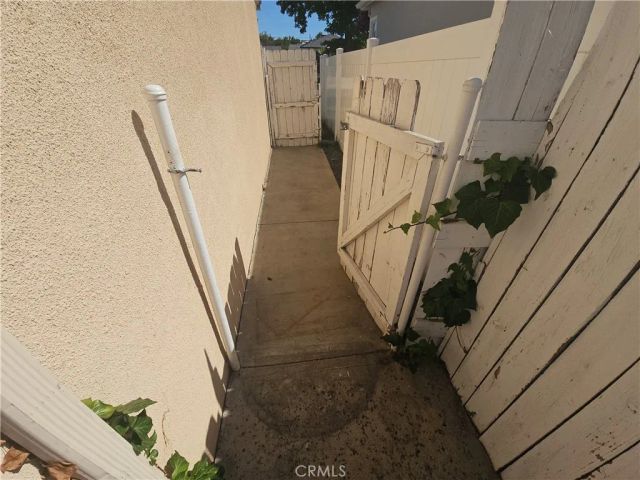 17501 Bullock, Encino, CA 91316