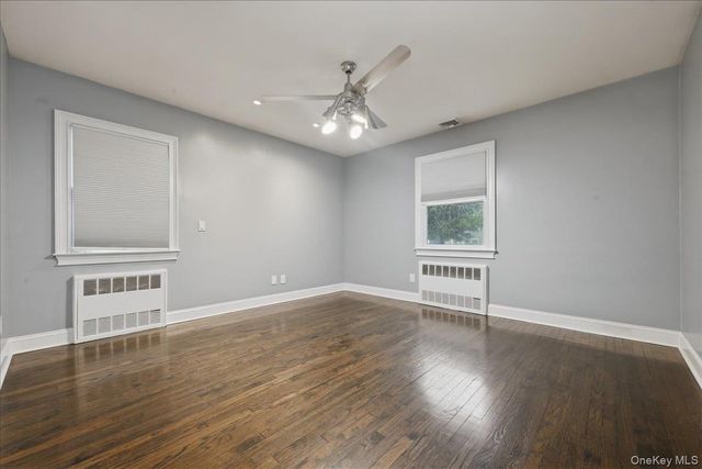 195 Scarcliffe Drive, Malverne, NY 11565