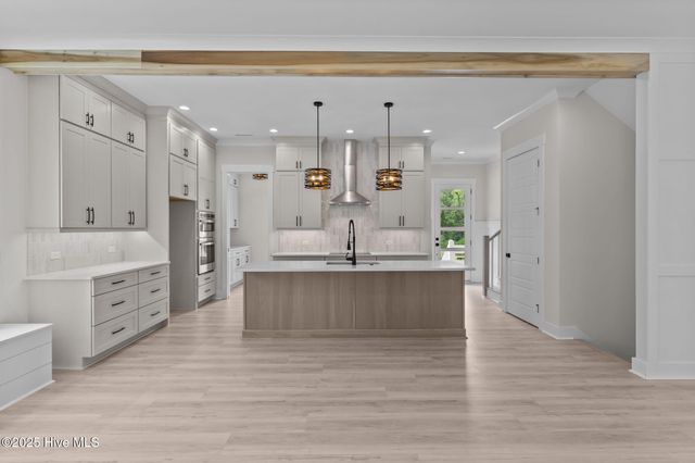 633 Vale Drive, Wilmington, NC 28411