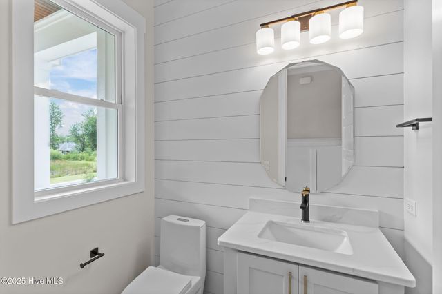 633 Vale Drive, Wilmington, NC 28411