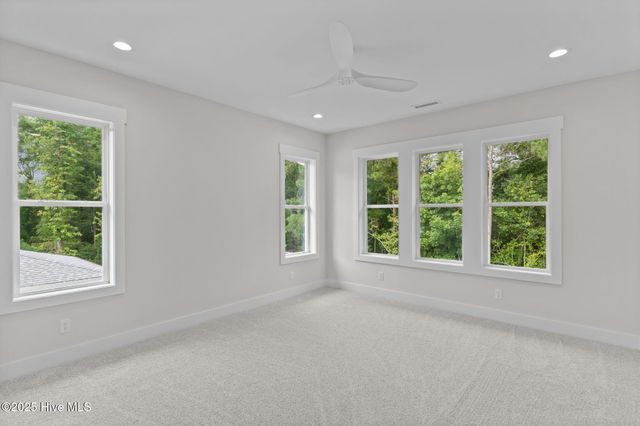 633 Vale Drive, Wilmington, NC 28411