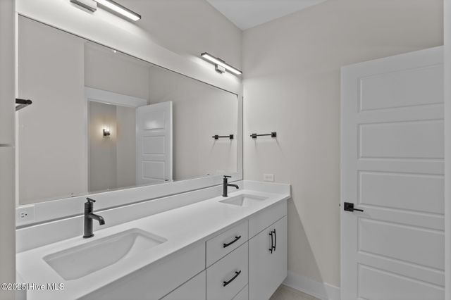 633 Vale Drive, Wilmington, NC 28411