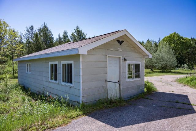 N10094 17th Avenue, Necedah, WI 54646
