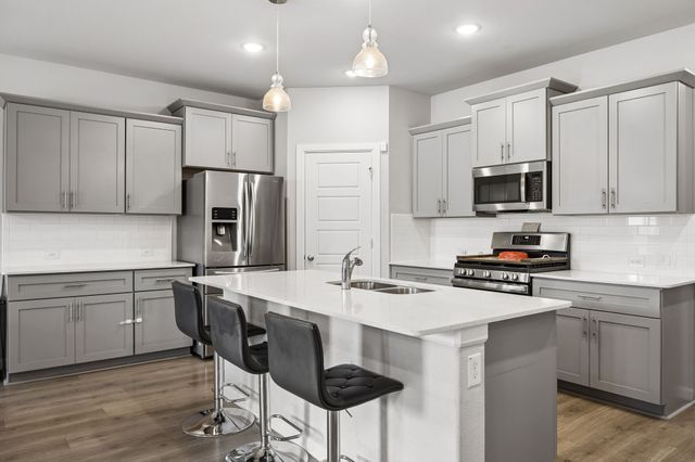 638 Hazeltine Road, Red Oak, TX 75154