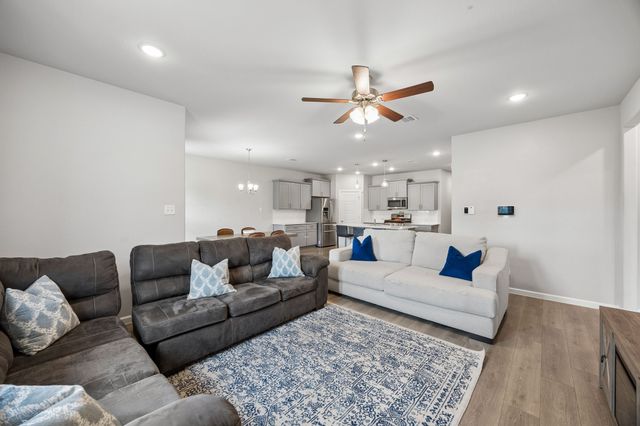 638 Hazeltine Road, Red Oak, TX 75154