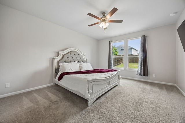 638 Hazeltine Road, Red Oak, TX 75154