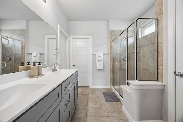 638 Hazeltine Road, Red Oak, TX 75154