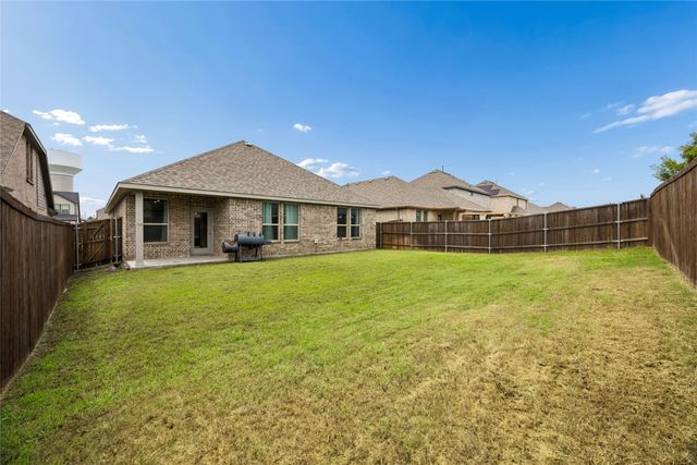 638 Hazeltine Road, Red Oak, TX 75154