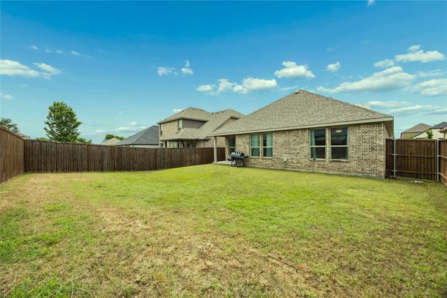 638 Hazeltine Road, Red Oak, TX 75154