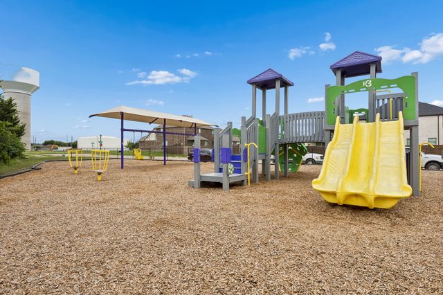 638 Hazeltine Road, Red Oak, TX 75154