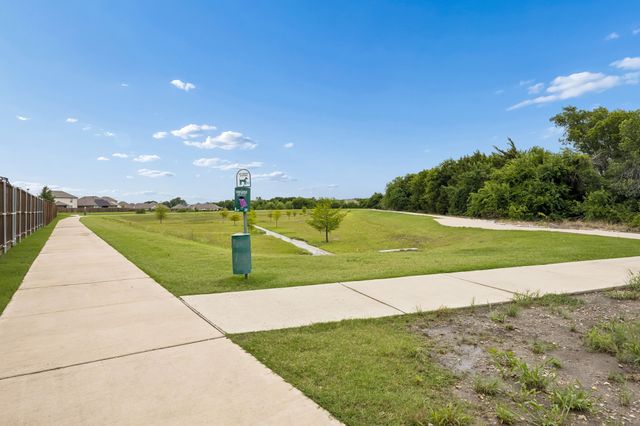 638 Hazeltine Road, Red Oak, TX 75154