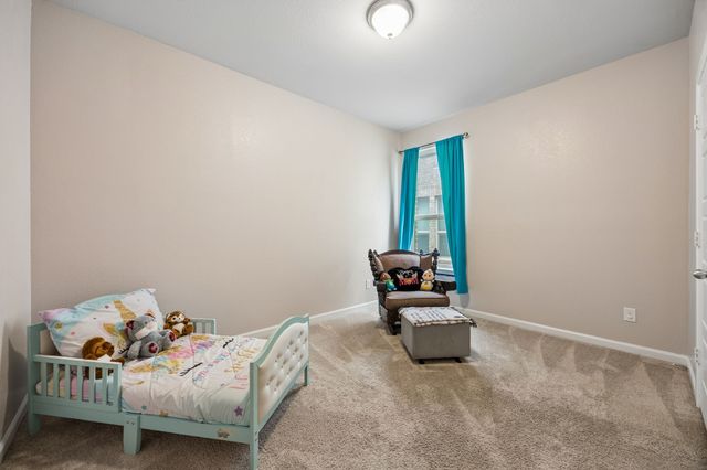 638 Hazeltine Road, Red Oak, TX 75154