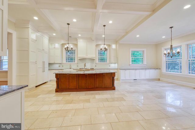 6506 DIVINE ST, Mclean, VA 22101