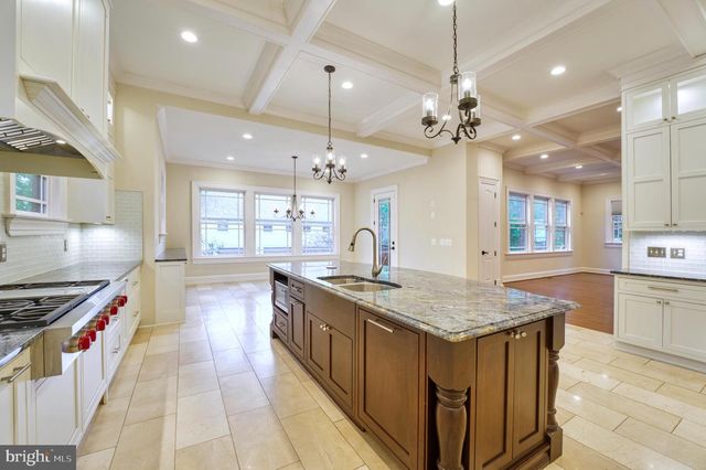6506 DIVINE ST, Mclean, VA 22101