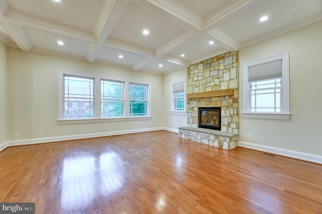6506 DIVINE ST, Mclean, VA 22101