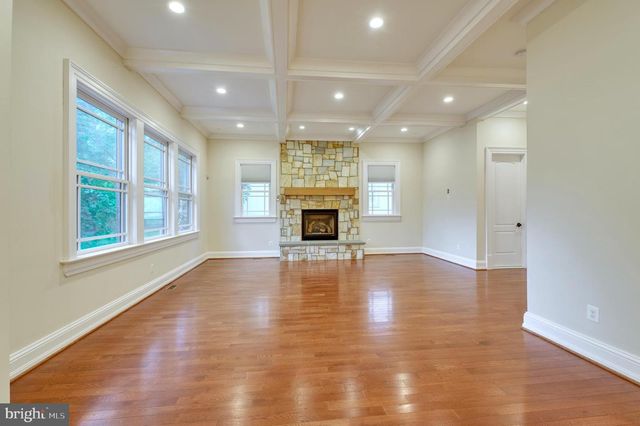6506 DIVINE ST, Mclean, VA 22101