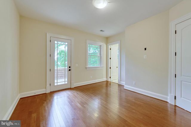 6506 DIVINE ST, Mclean, VA 22101