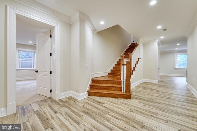 6506 DIVINE ST, Mclean, VA 22101
