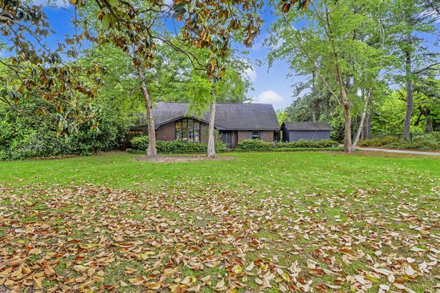 20 Salem Street, Mayesville, SC 29104