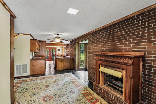 20 Salem Street, Mayesville, SC 29104