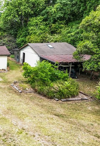 20 Salem Street, Mayesville, SC 29104