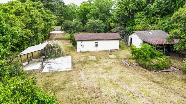 20 Salem Street, Mayesville, SC 29104